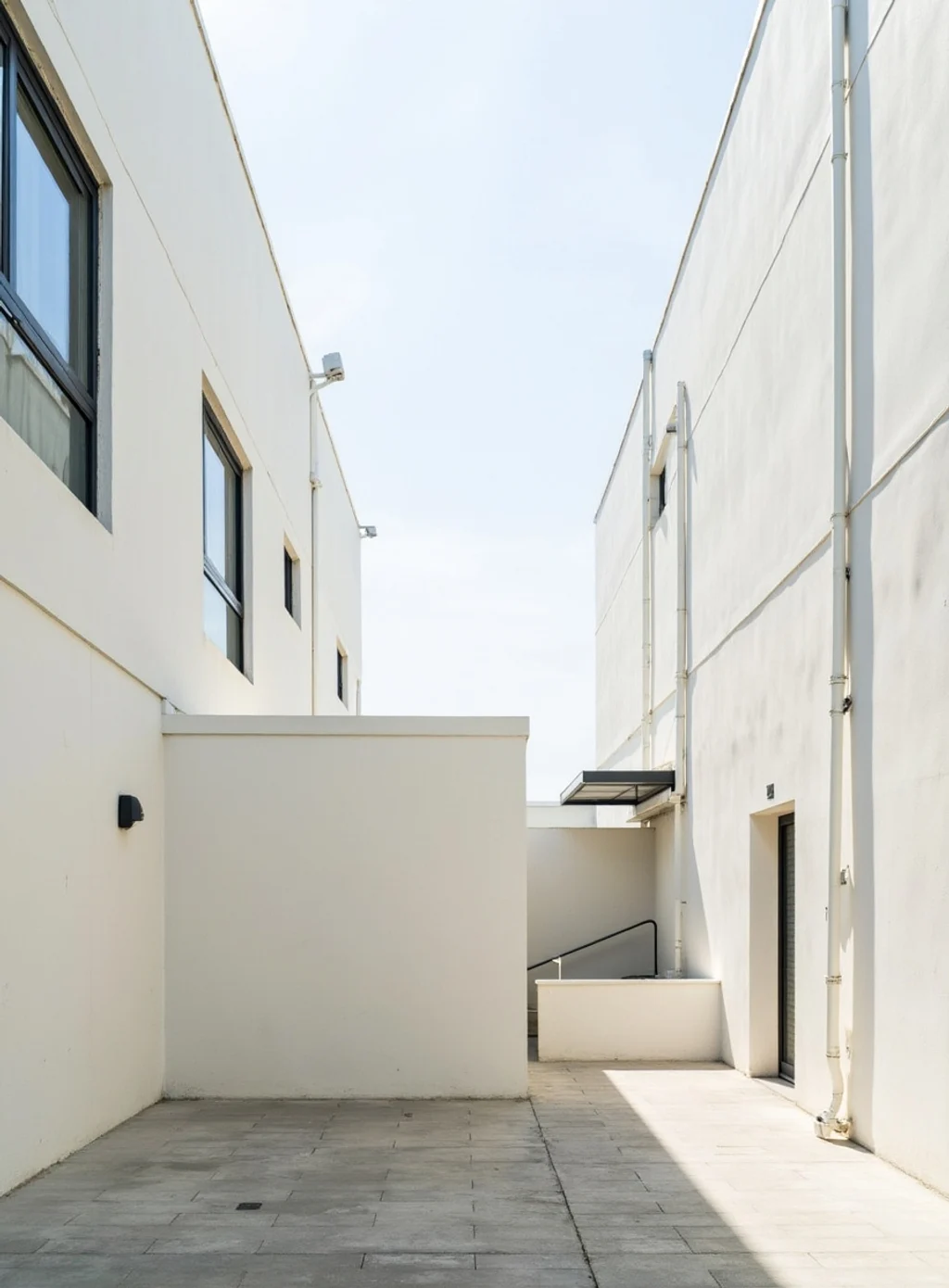 Image from the training dataset for the "Urban Labyrinth" model